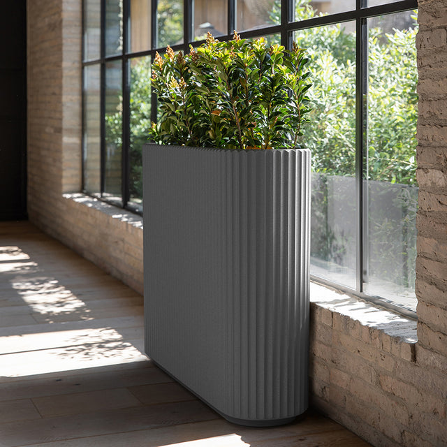 demi span planter