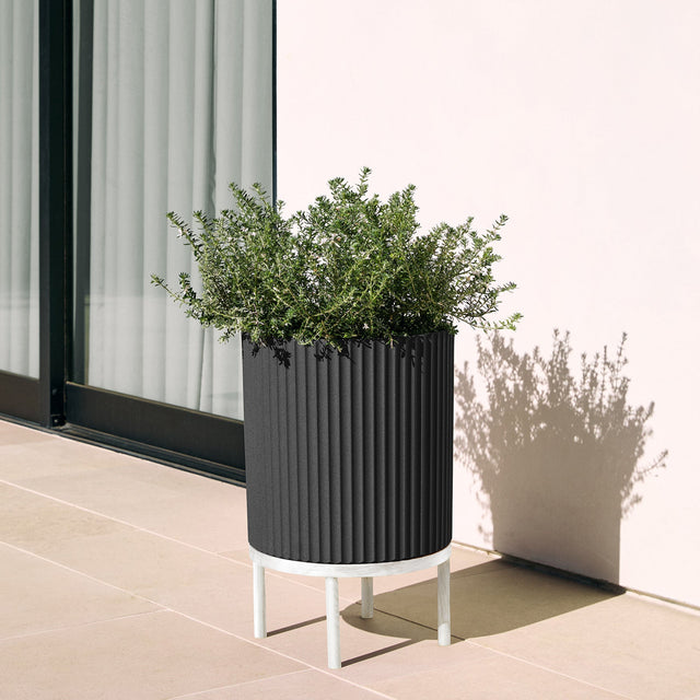 demi raised planter