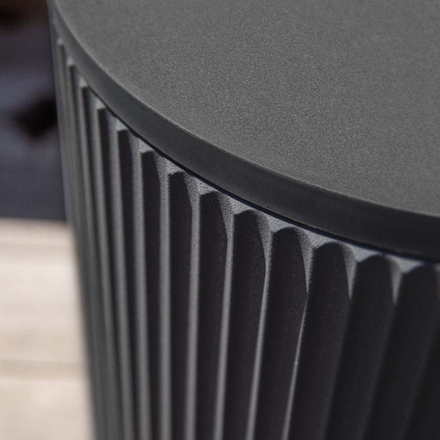 demi chill side table