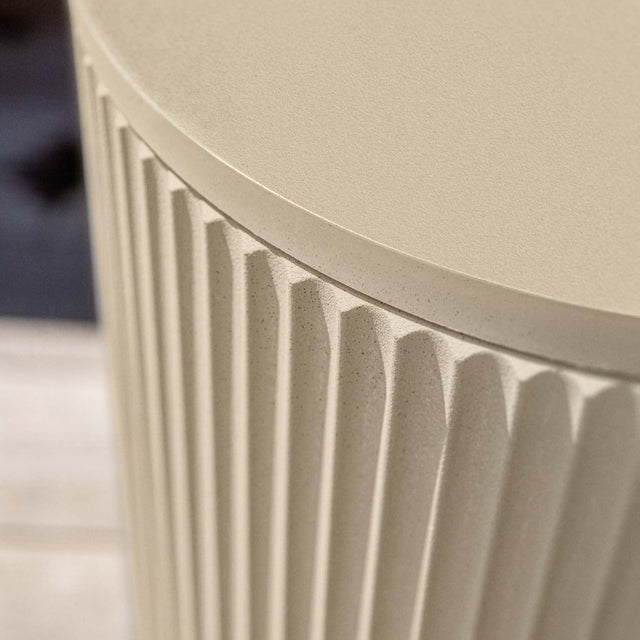demi chill side table