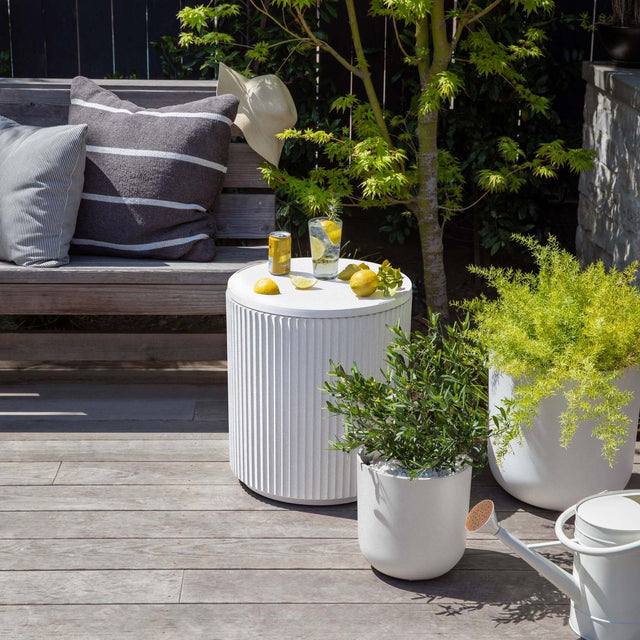 demi chill side table