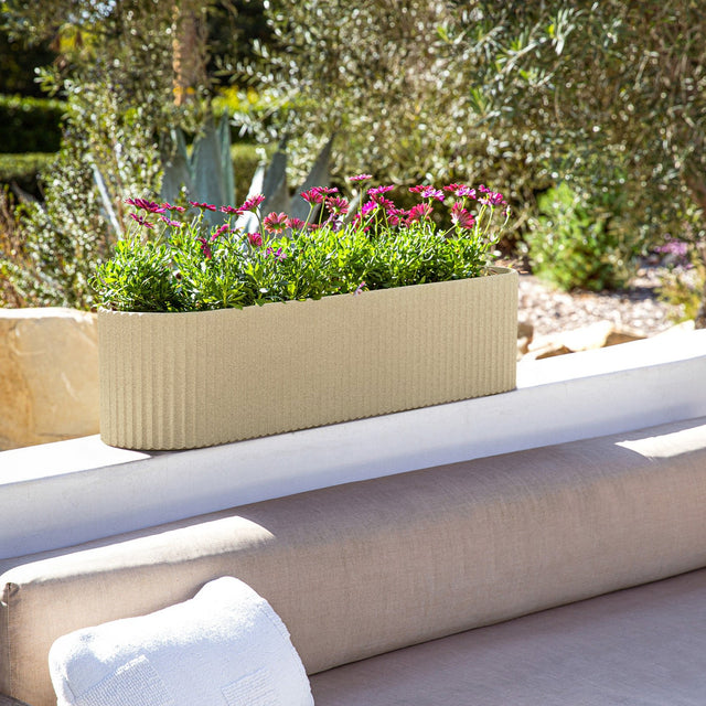 demi window box planter