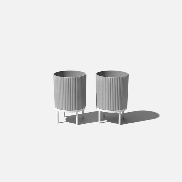 demi raised planter