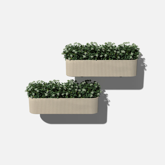 demi railing planter