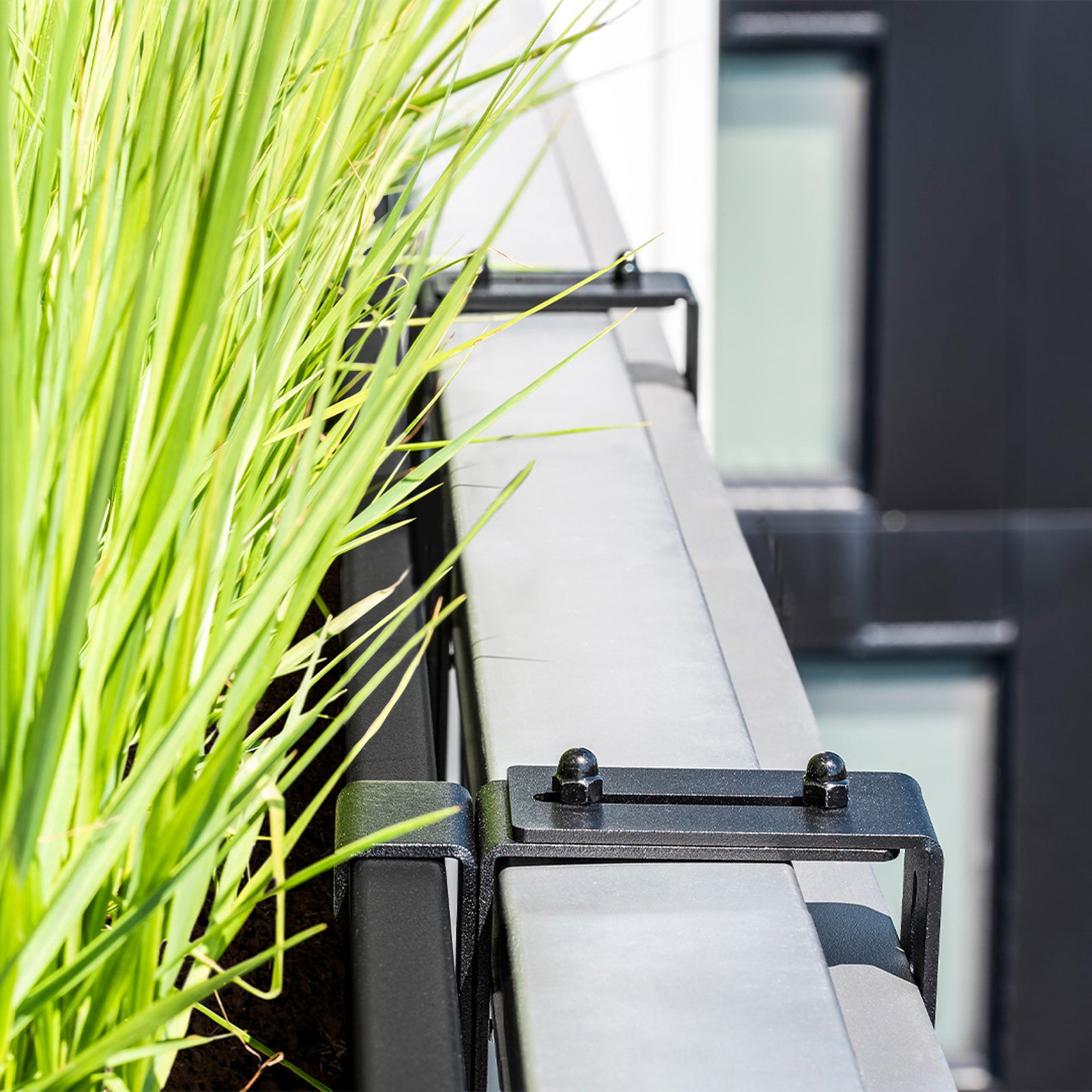 block railing planter– Veradek