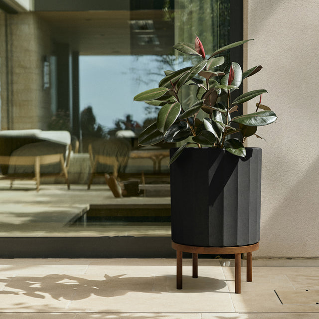 column raised planter