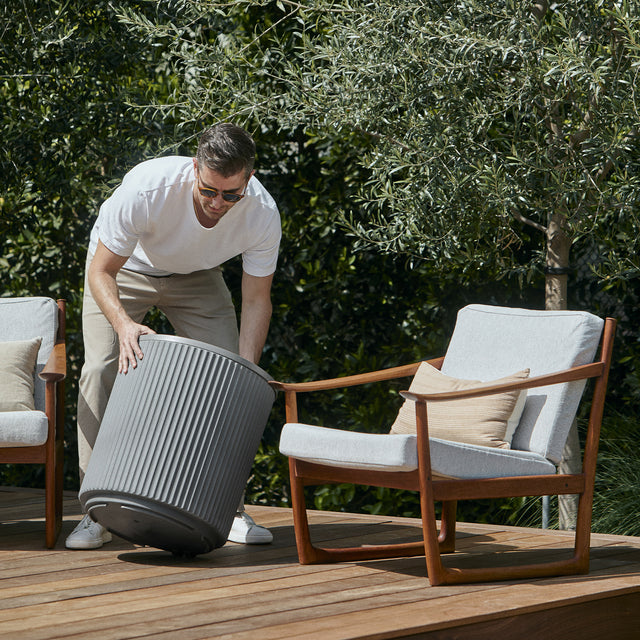 demi chill side table