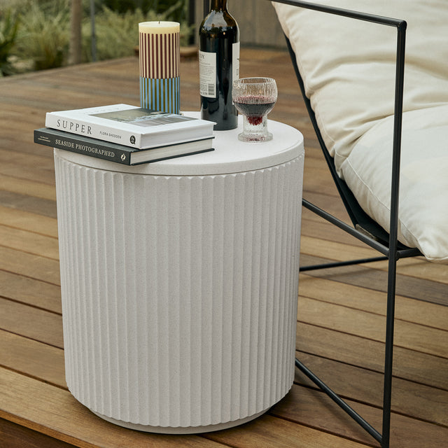 demi chill side table