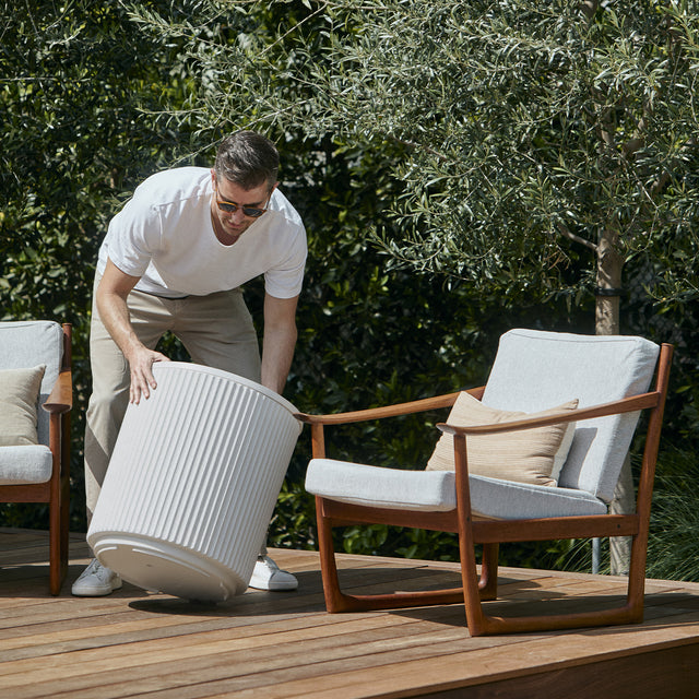 demi chill side table