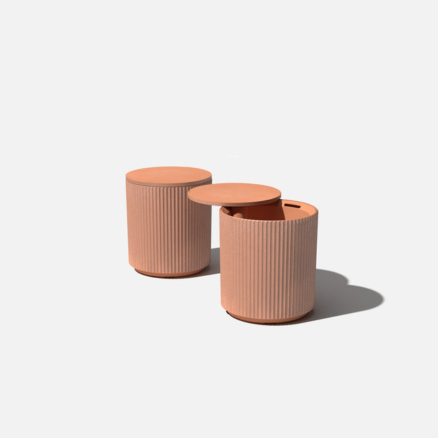 demi chill side table