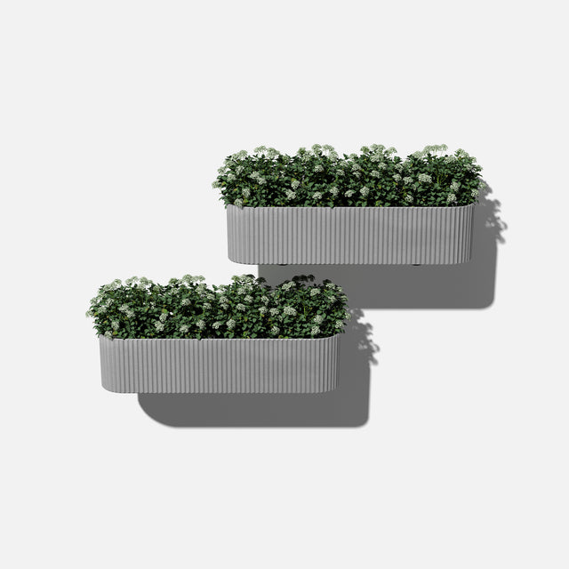 demi railing planter