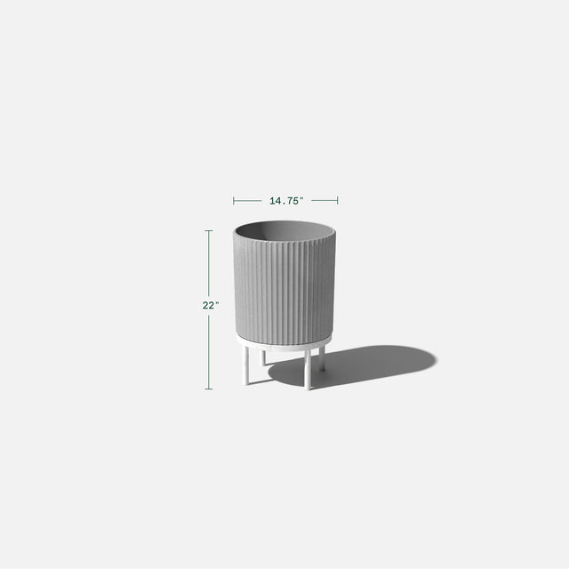 demi raised planter