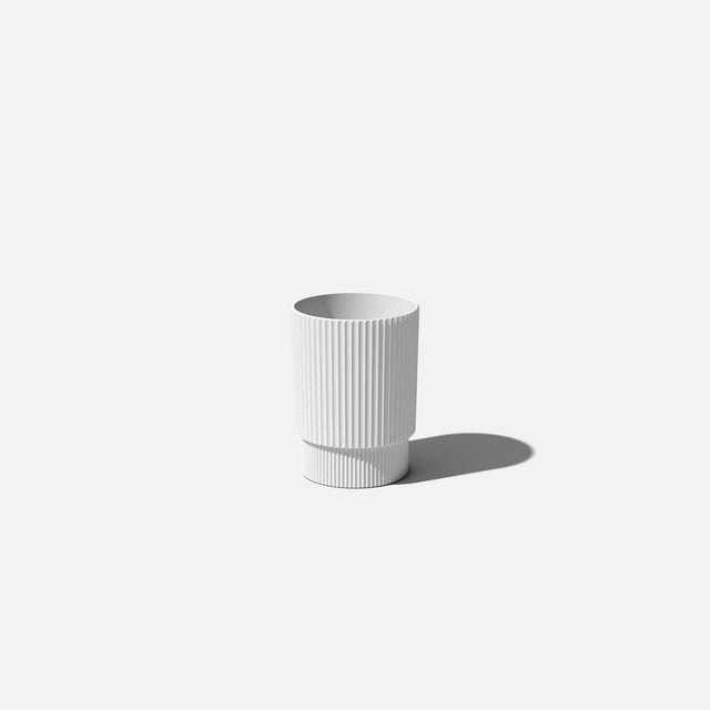 demi elevated planter