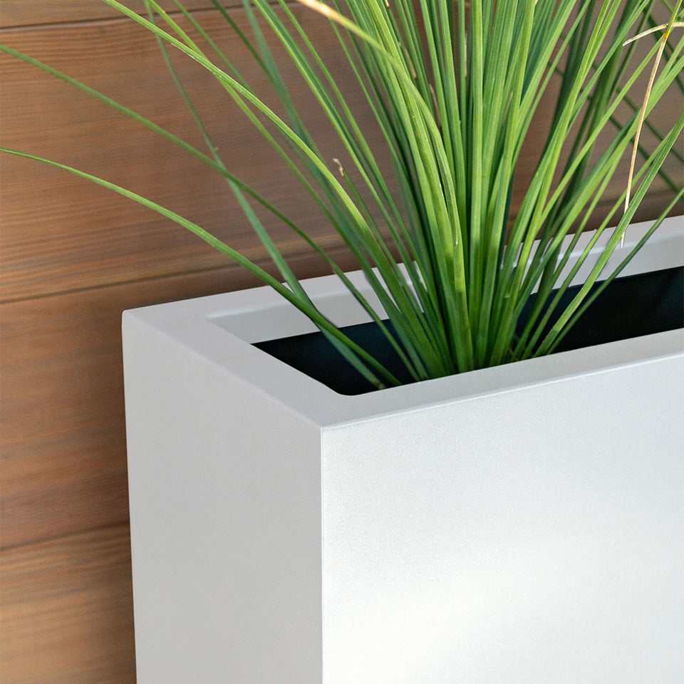 metallic span planter