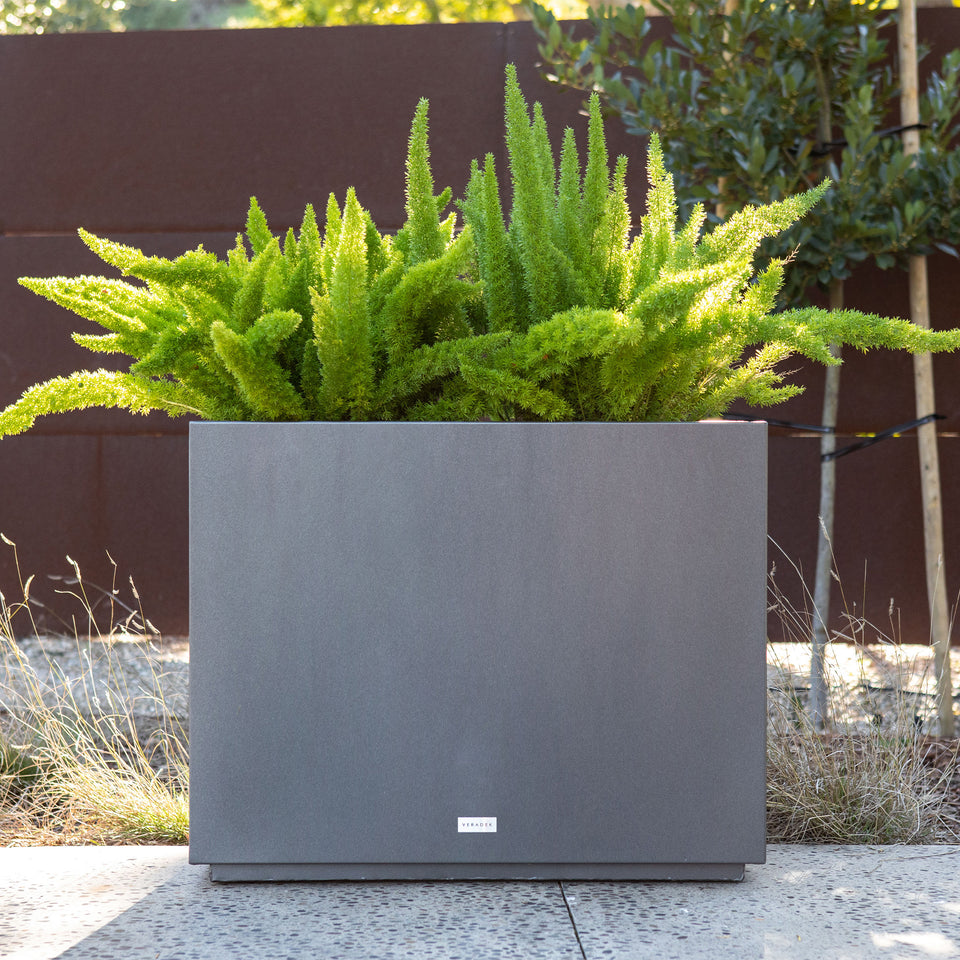 metallic span planter